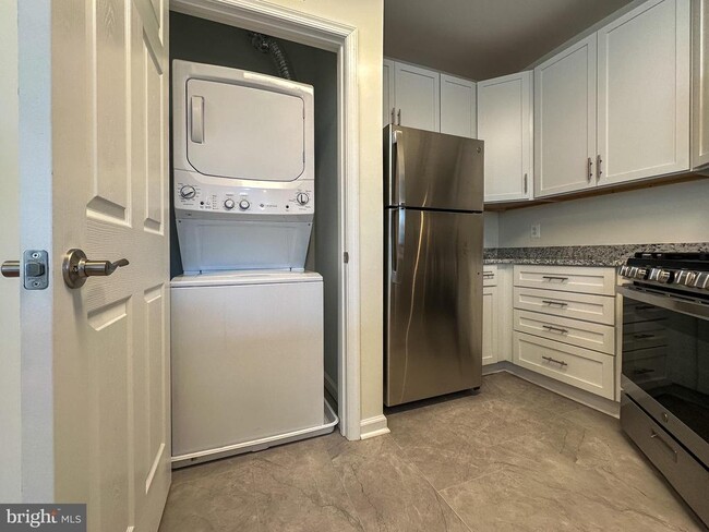 Building Photo - 4210 Mozart Brigade Ln