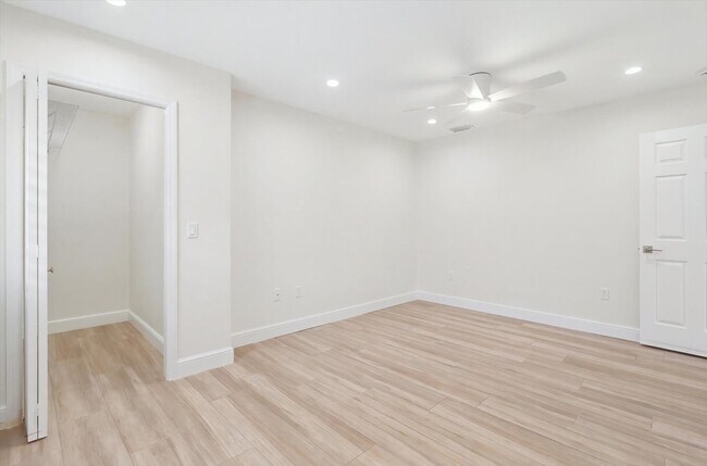 Building Photo - 11625 W Riverhaven Dr
