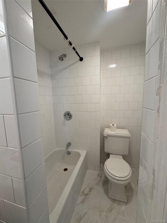 Building Photo - 39 Avoca St