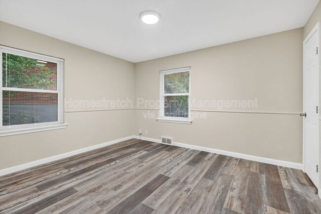 Building Photo - 23 Colchester Dr