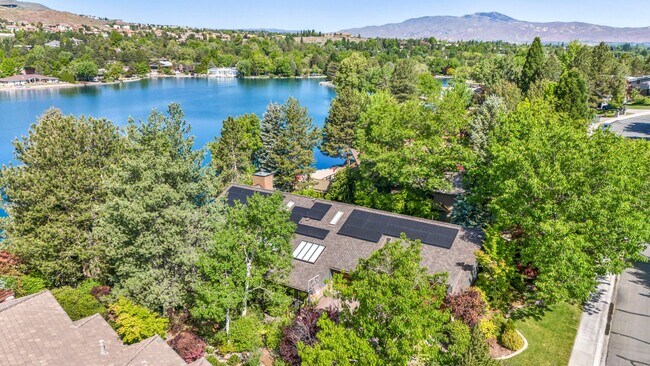 Building Photo - LAKEFRONT LUXURY ON LAKE STANLEY | FULLY FURNISHED + UTILITIES INCLUDED IN GUARDED LAKERIDGE SHORES