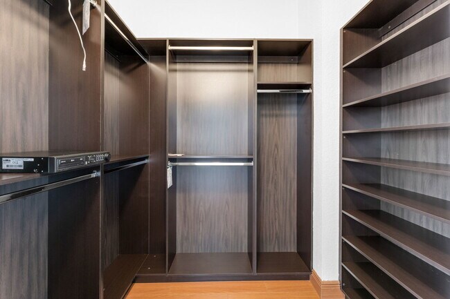 Building Photo - 851 SW 154th Path