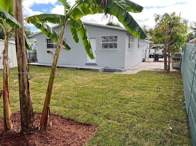 Building Photo - 3081 NW 94th St
