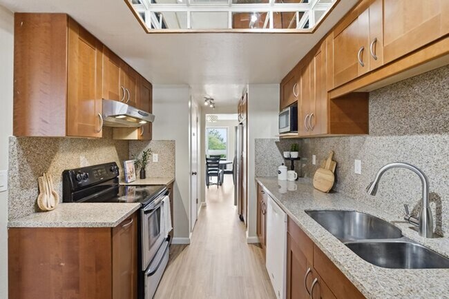 Building Photo - 3550 Carter Dr