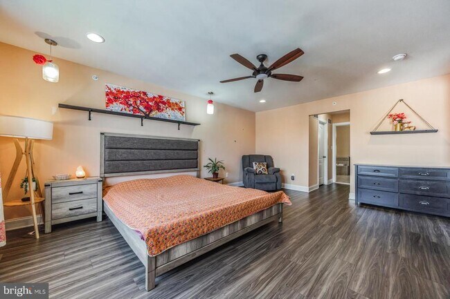 Building Photo - 105 Elton Farm Cir