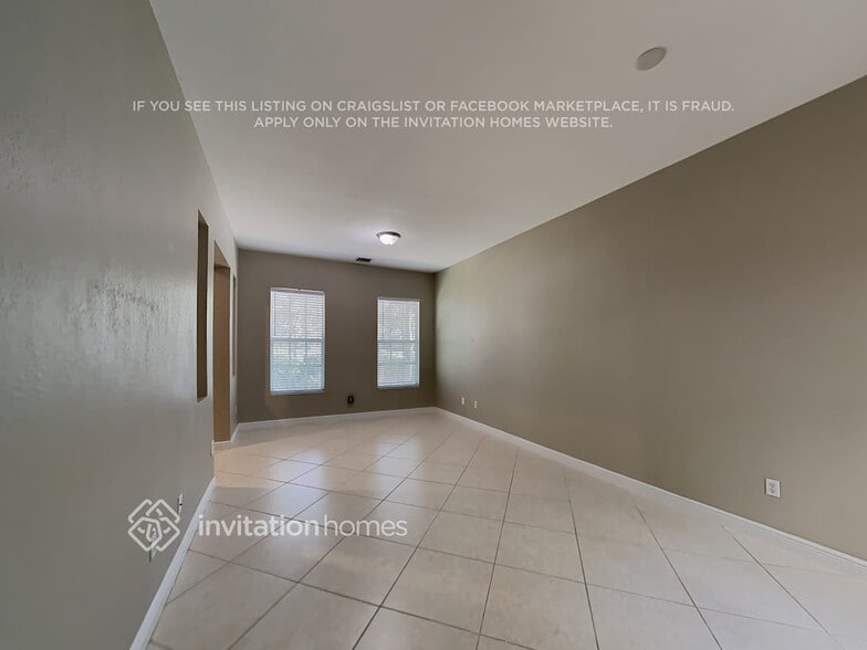 Building Photo - 716 NW 83rd Pl