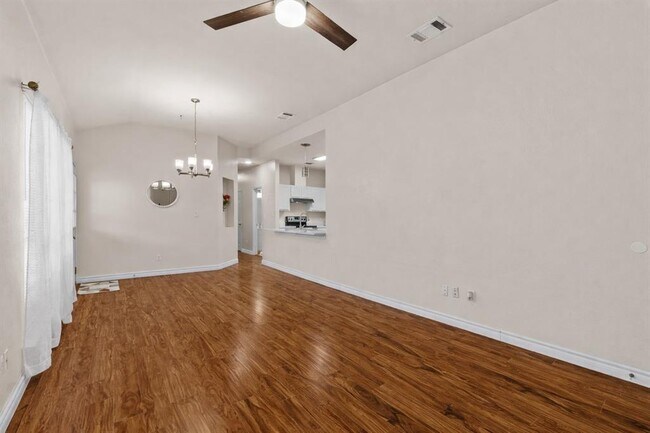 Building Photo - 8703 Weiser Dr