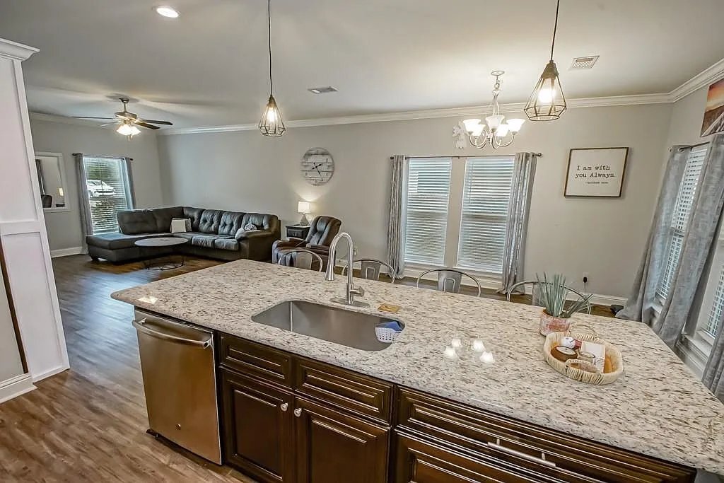 Building Photo - 59450 Spring Dr