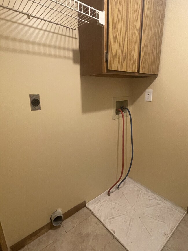 Washer/Dryer Hookups - 44 Providence Dr