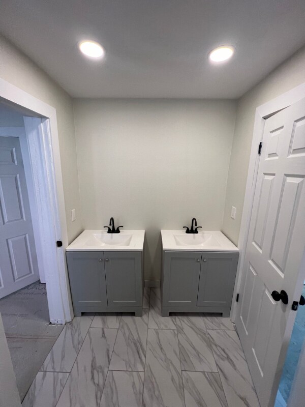 Building Photo - 241 Carnes Rd