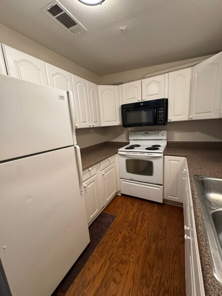 Building Photo - 20045 FM306