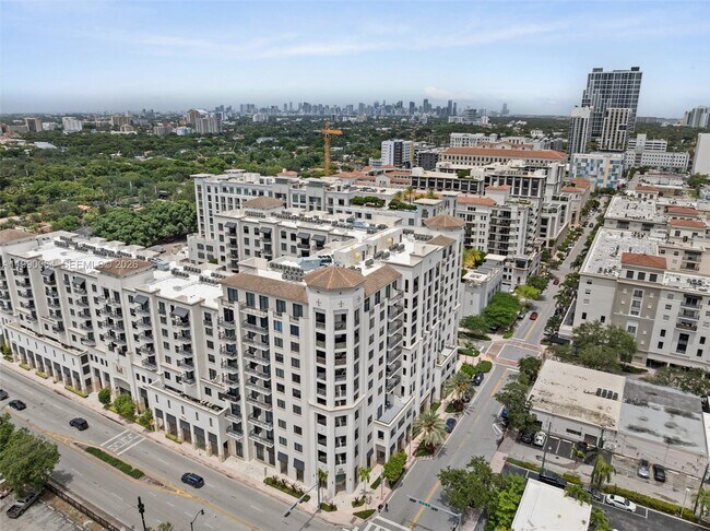 Building Photo - 301 Altara Ave