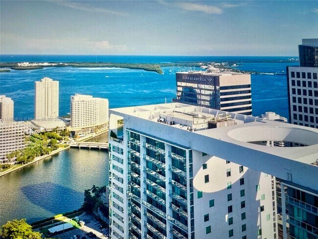 Primary Photo - 500 Brickell Ave