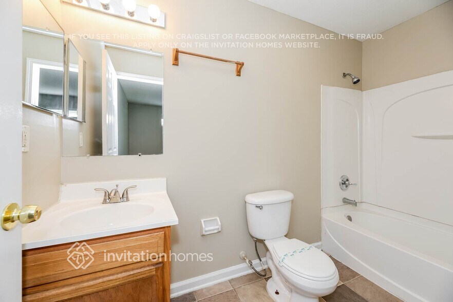 Building Photo - 1237 Homard Pl