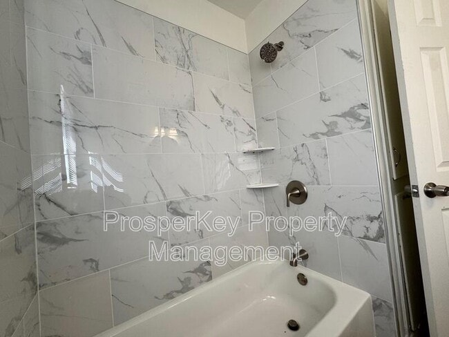 Building Photo - 4211 Searcy St