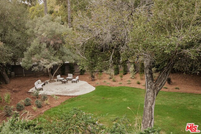 Building Photo - 775 San Rafael Terrace