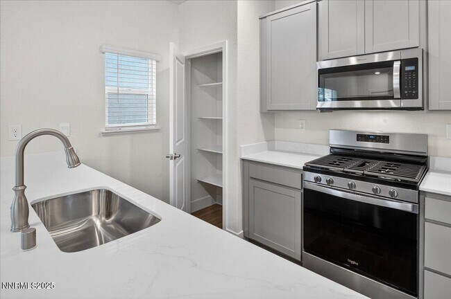 Building Photo - 1629 Icelandic Wy