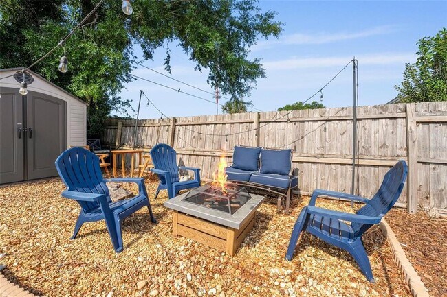 Building Photo - 808 Malone Dr