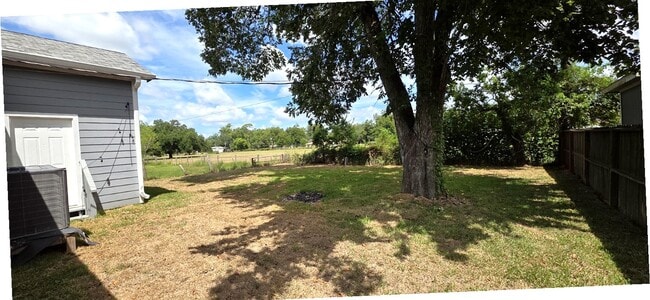 Building Photo - 5701 County Rd 288