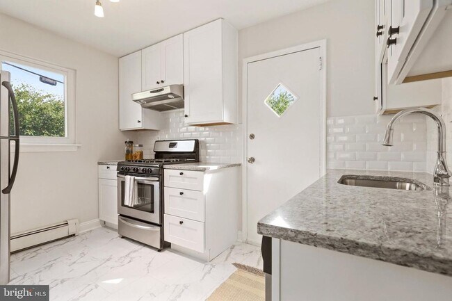 Building Photo - 5BR Home Near Takoma with Parking & Finished Lower Level