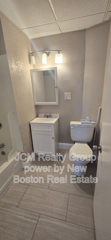 Building Photo - 116-124A Central Ave