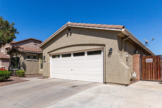 Building Photo - 6219 S Banning St