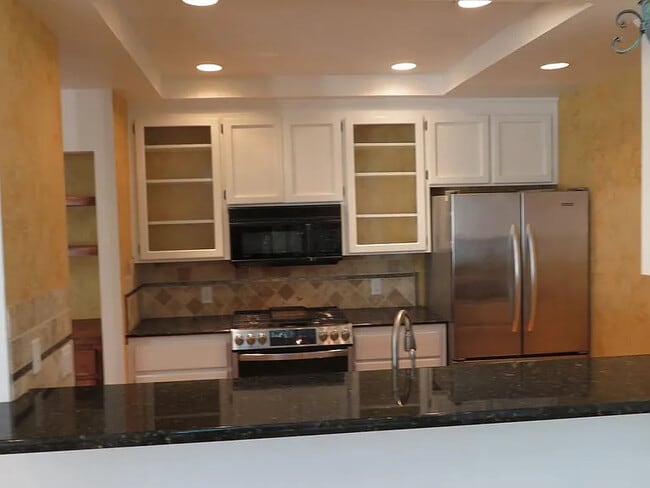 Building Photo - 1700 Escalona Dr