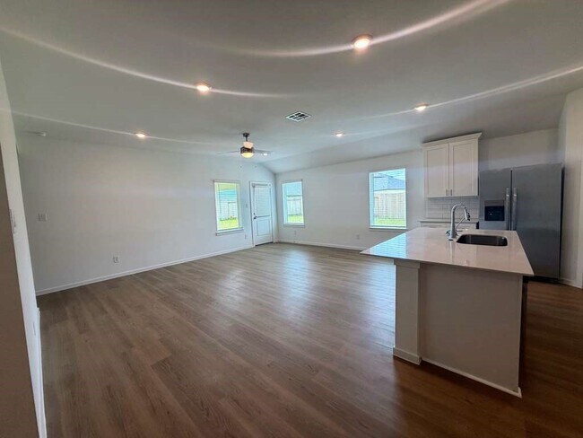 Building Photo - 9042 Shady Cabana Wy