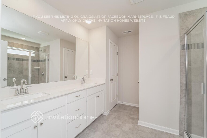 Building Photo - 6487 Fairfax Ct