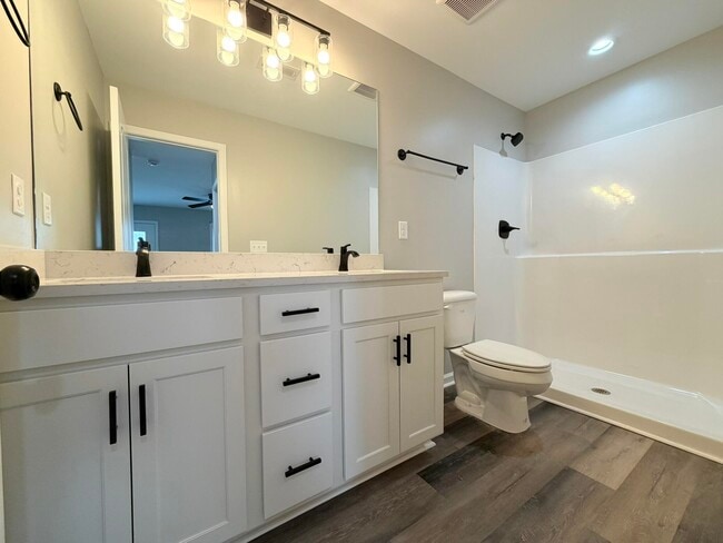 Building Photo - 7020 Caravan Dr