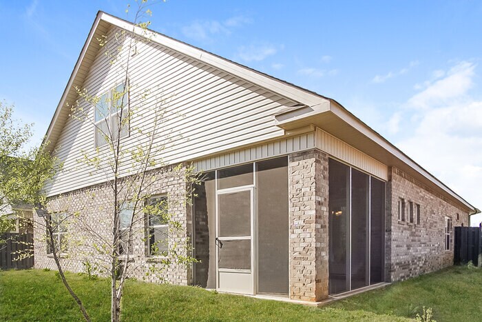 Building Photo - 122 Balboa Rd