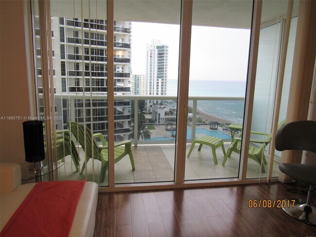 Building Photo - 1830 S Ocean Dr