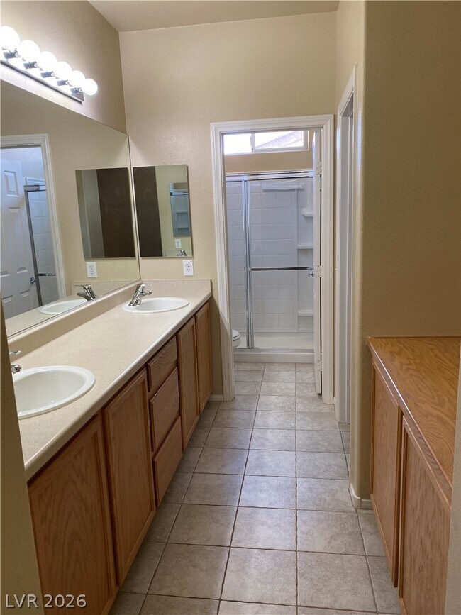 Building Photo - 7686 Hampton Cove Ln