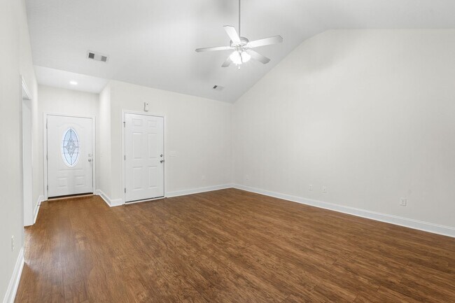 Building Photo - 108 Ledbury Cove