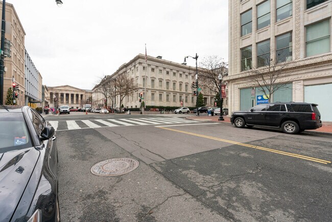 Building Photo - 400 8th St NW