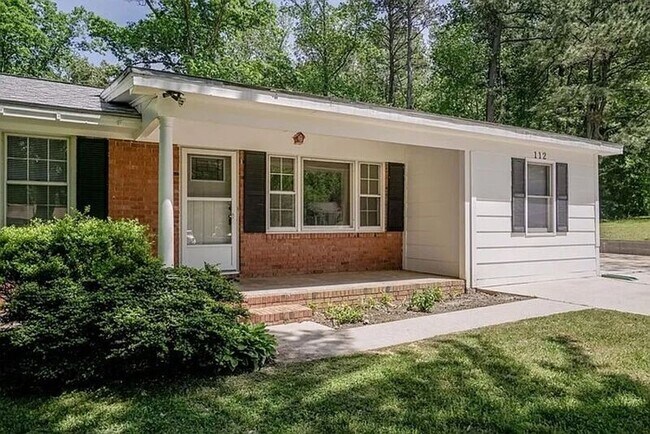 Building Photo - 112 Old Meadowbrook Dr