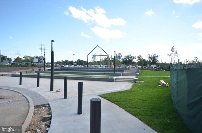 Building Photo - 1305 Parker Blvd