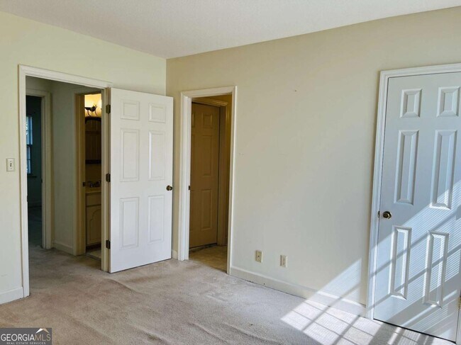 Building Photo - 207 Harwell Ave