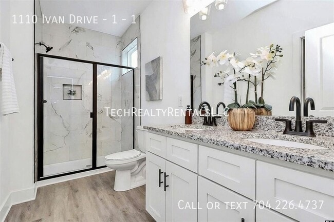 Building Photo - 1110 Ivan Dr