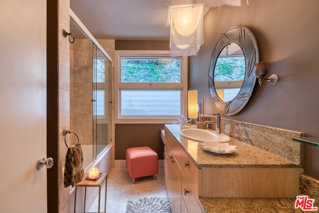 Building Photo - 3827 Rhodes Ave