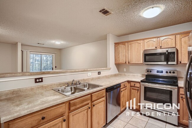 Building Photo - 1305 Maple Valley Ct