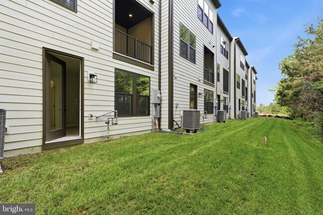 Building Photo - 11152 Lanier Farm Lp