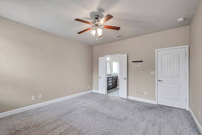 Building Photo - 7041 XIT Ranch Rd