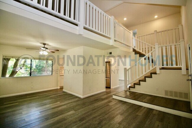 Building Photo - 404 San Marin Dr
