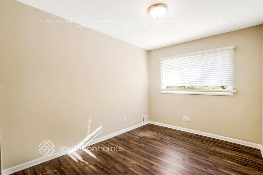 Building Photo - 2740 Bonnybrook Dr SW