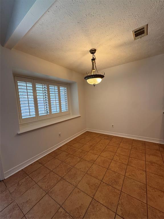 Building Photo - 19434 Winding Branch Dr