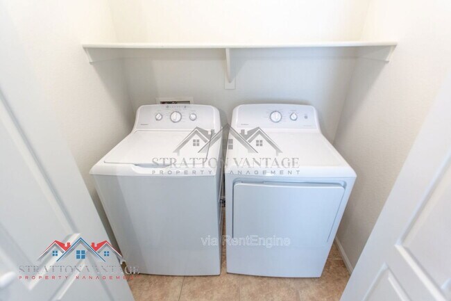 Building Photo - 4149 E Azurite Rd