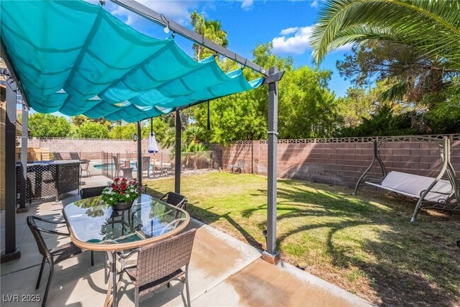 Building Photo - 8628 Highacre Dr