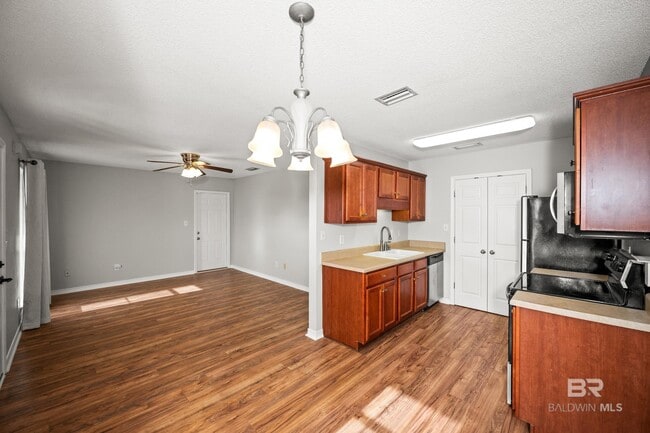 Building Photo - 4004 Kendallbrook Loop