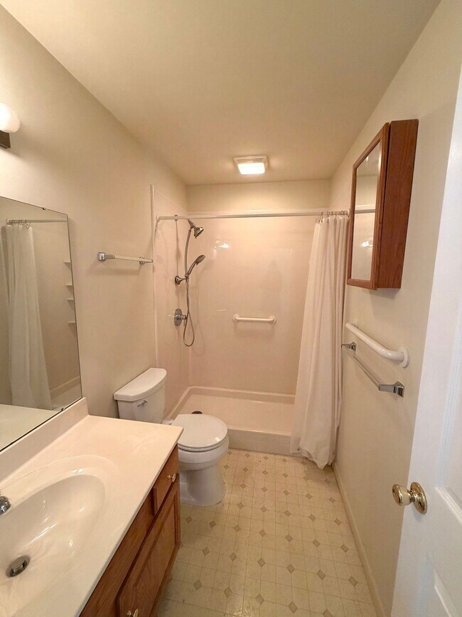 Building Photo - 104 Kentshire Dr